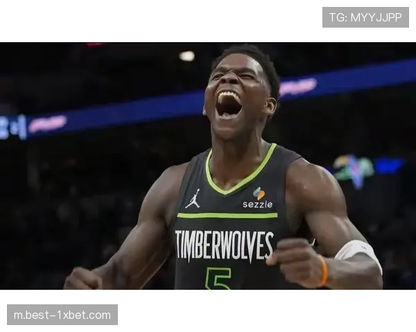 美国星条队全明星赛险胜世界队 伦纳德与文班亚马对飚成焦点