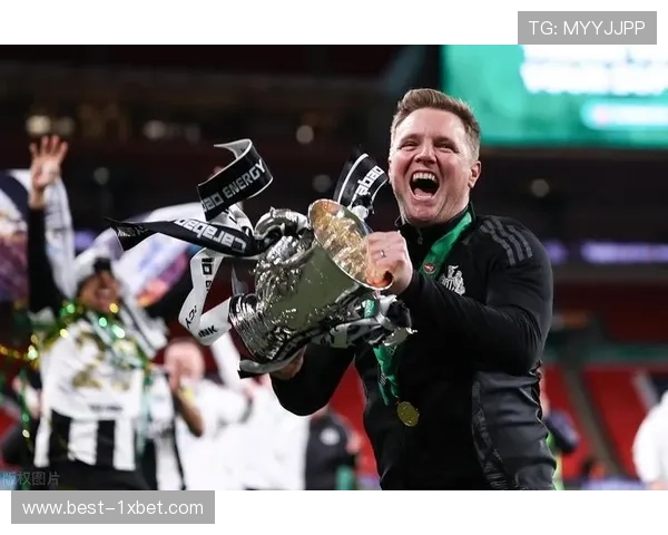 纽卡斯尔联身体对抗与边路冲击,回归90年代英式足球风格